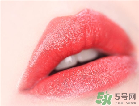 ����235�ں���ô��?������Ƥ235�ں���ɫ